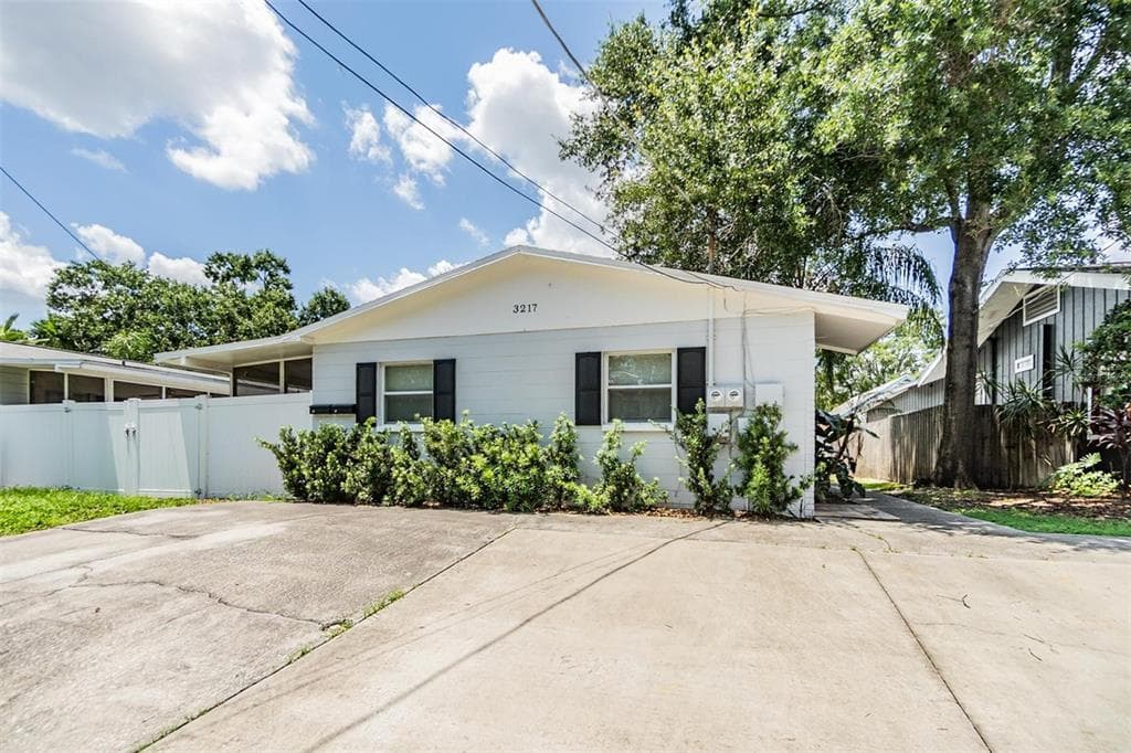 3217 W OBISPO STREET UNIT B