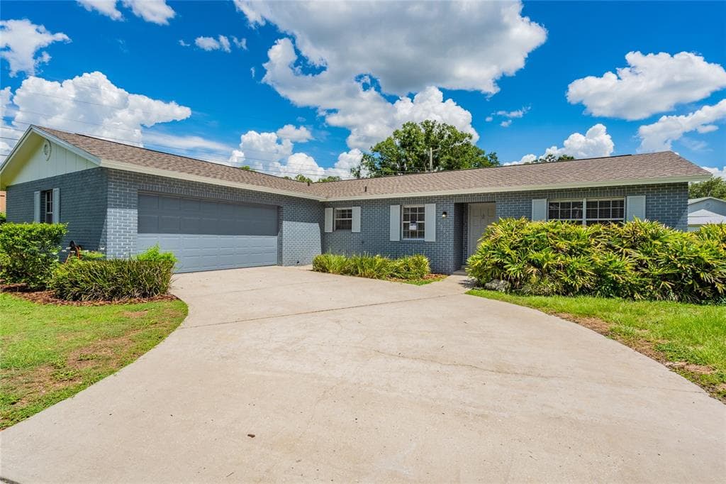 1327 GLENVIEW LANE LAKELAND, FL 33813