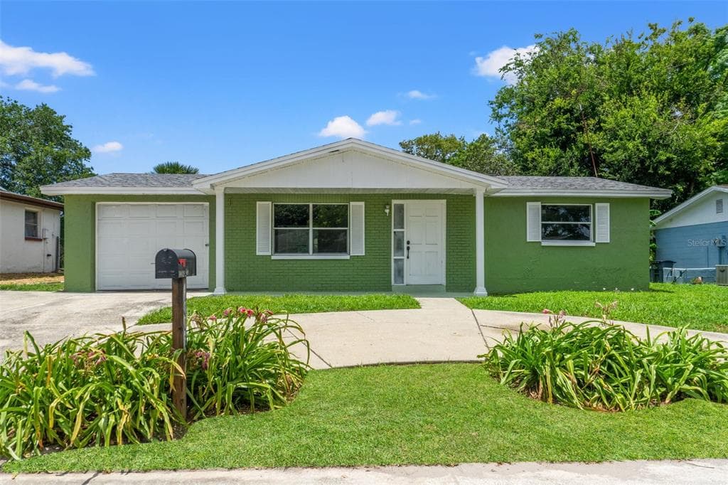 10039 OLD HICKORY LANE PORT RICHEY, FL 34668