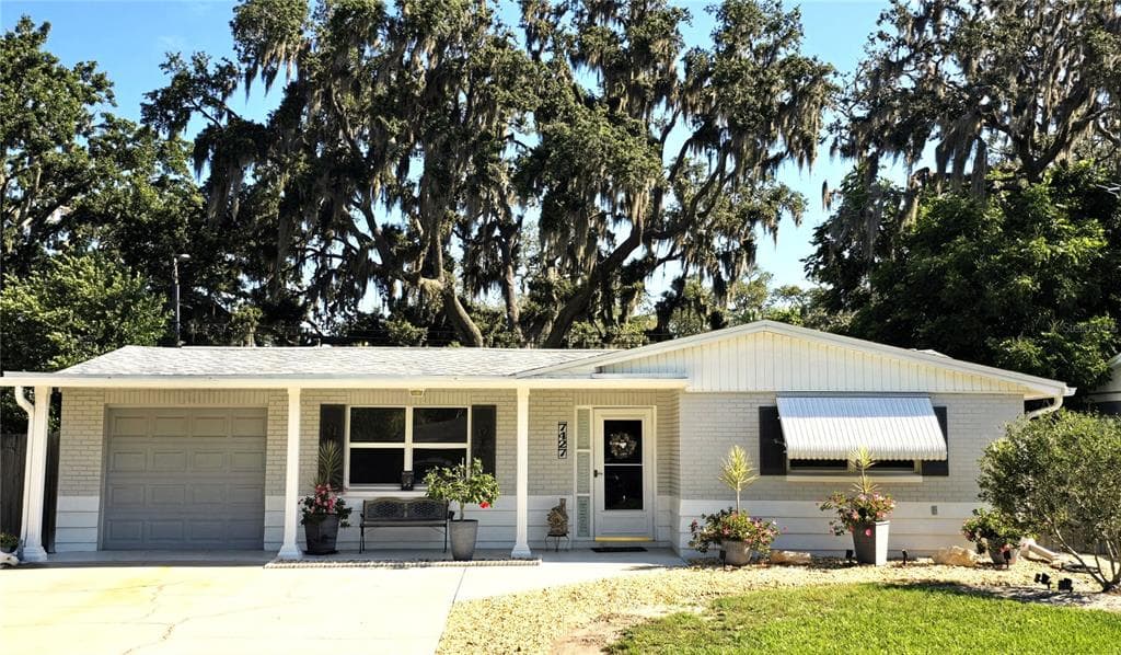 7427 BANNER STREET NEW PORT RICHEY, FL 34653