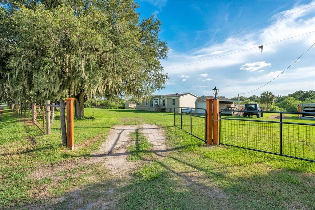5720 OLD HOMELAND ROAD BARTOW, FL 33830