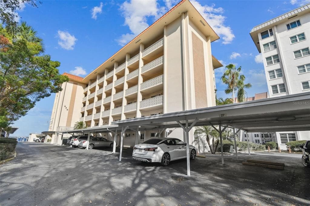 620 EDGEWATER DRIVE UNIT 204 DUNEDIN, FL 34698