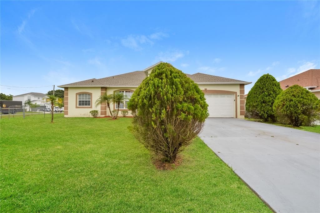 139 BRIXHAM COURT KISSIMMEE, FL 34758