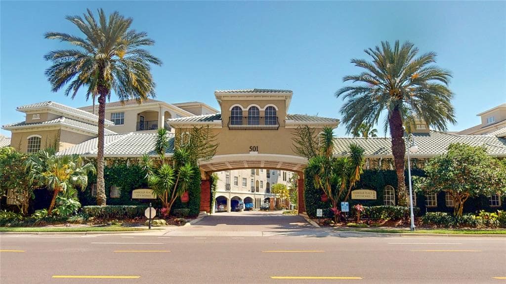501 KNIGHTS RUN AVENUE UNIT 1237 TAMPA, FL 33602