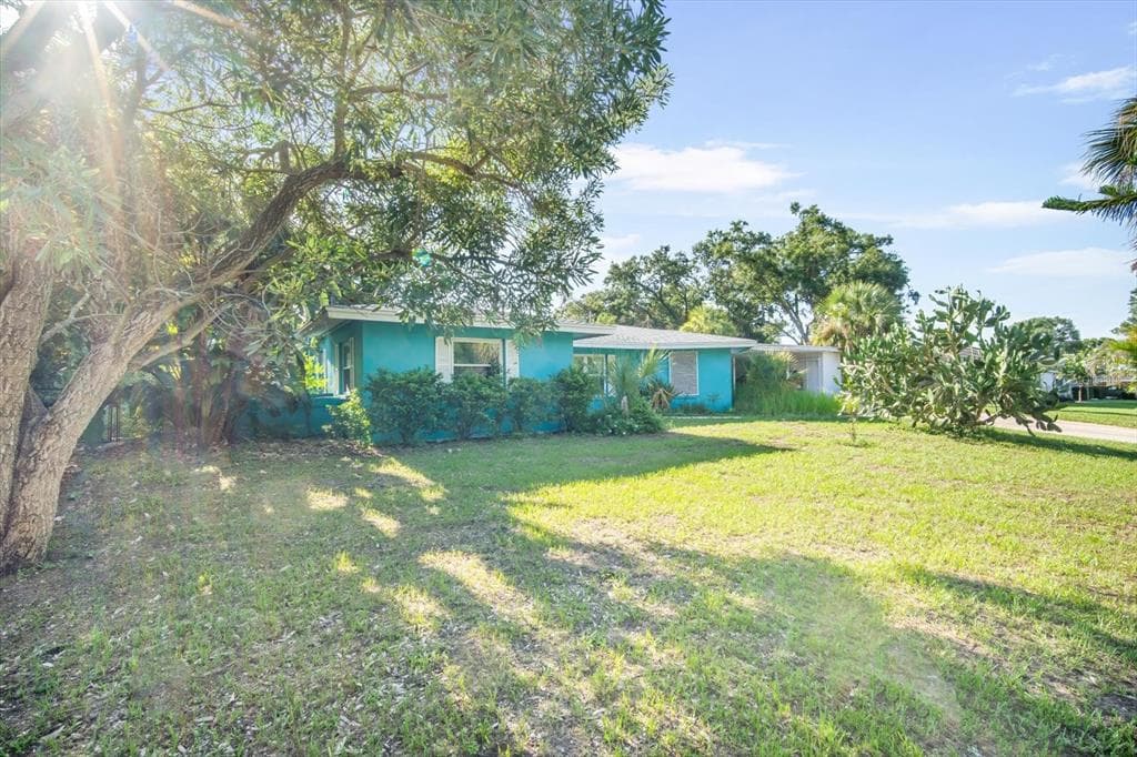 1910 SYLVESTER COURT LAKELAND, FL 33803
