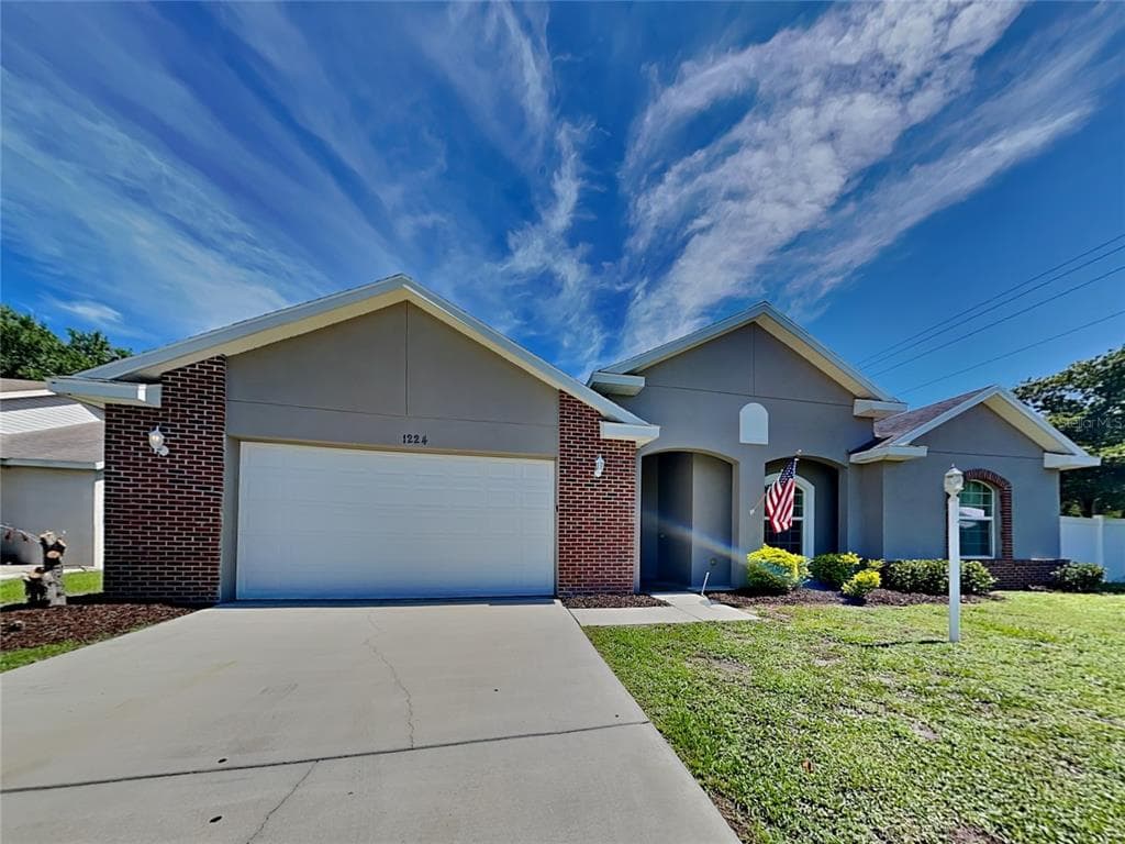 1224 LAVENDER JEWEL COURT PLANT CITY, FL 33563