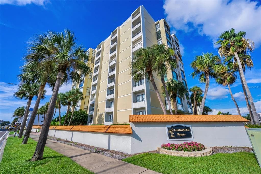 800 S GULFVIEW BOULEVARD UNIT 906 CLEARWATER, FL 33767