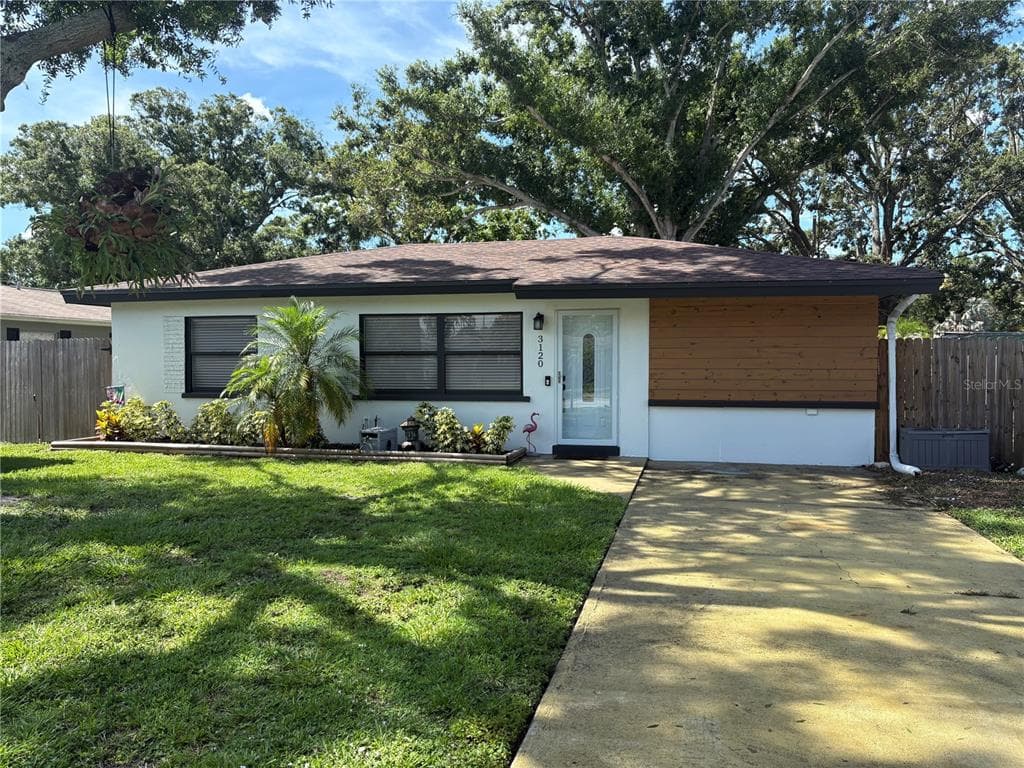 3120 MEADOW LAKE AVENUE LARGO, FL 33771