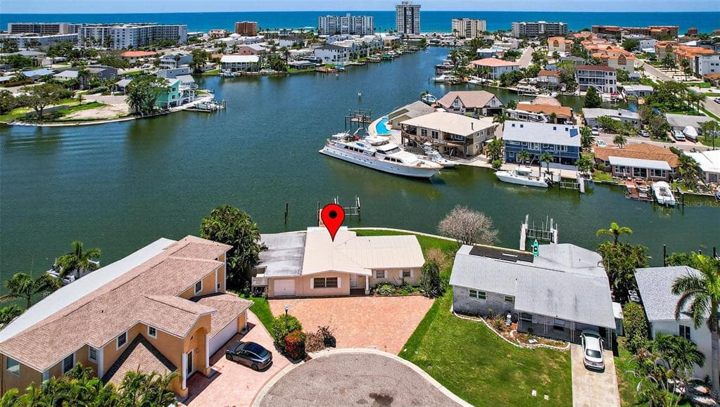 17444 2ND STREET E REDINGTON SHORES, FL 33708