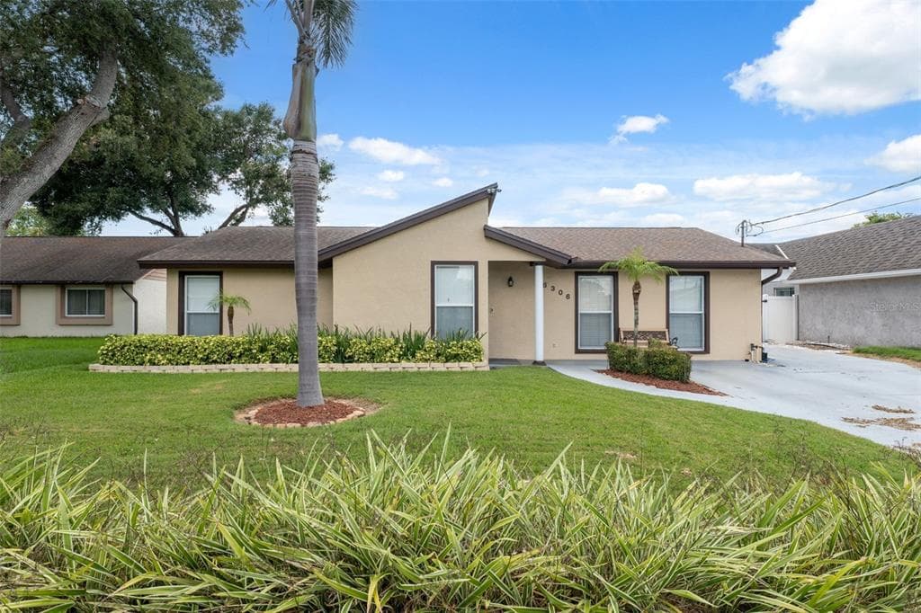 8306 N GOMEZ AVENUE TAMPA, FL 33614