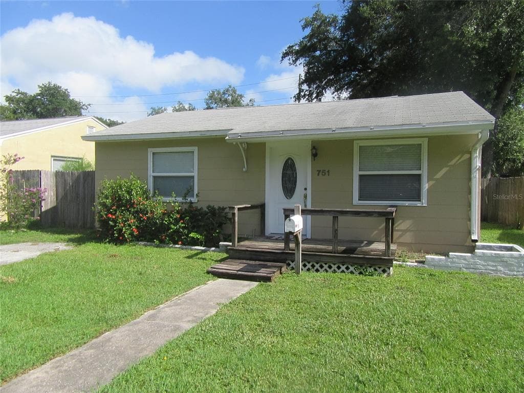 751 52ND AVENUE N ST PETERSBURG, FL 33703