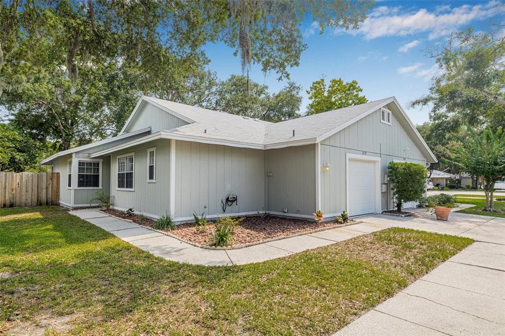 4532 CEDARWOOD VILLAGE DRIVE TAMPA, FL 33624