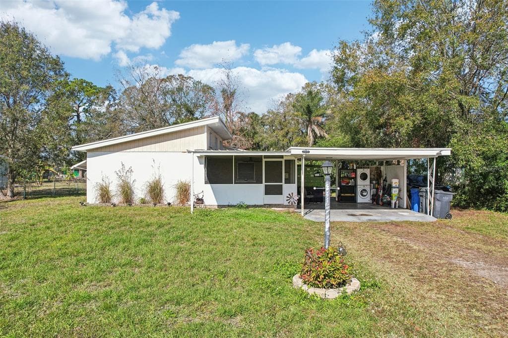 309 4TH AVENUE SW RUSKIN, FL 33570