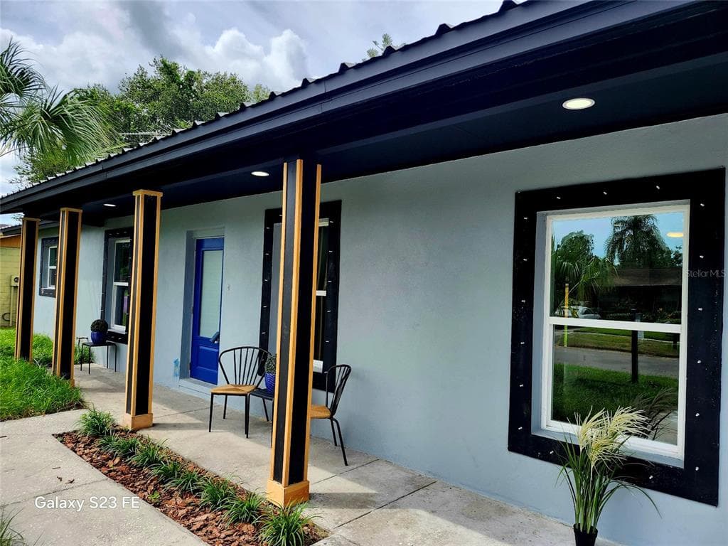 8524 FISH LAKE ROAD TAMPA, FL 33619