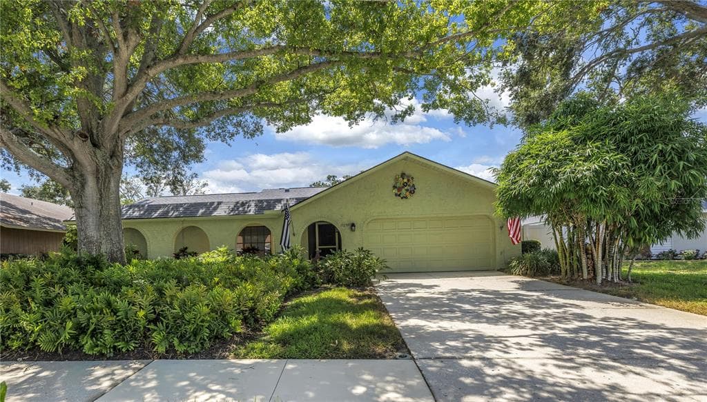 11250 TRADEWINDS BOULEVARD LARGO, FL 33773