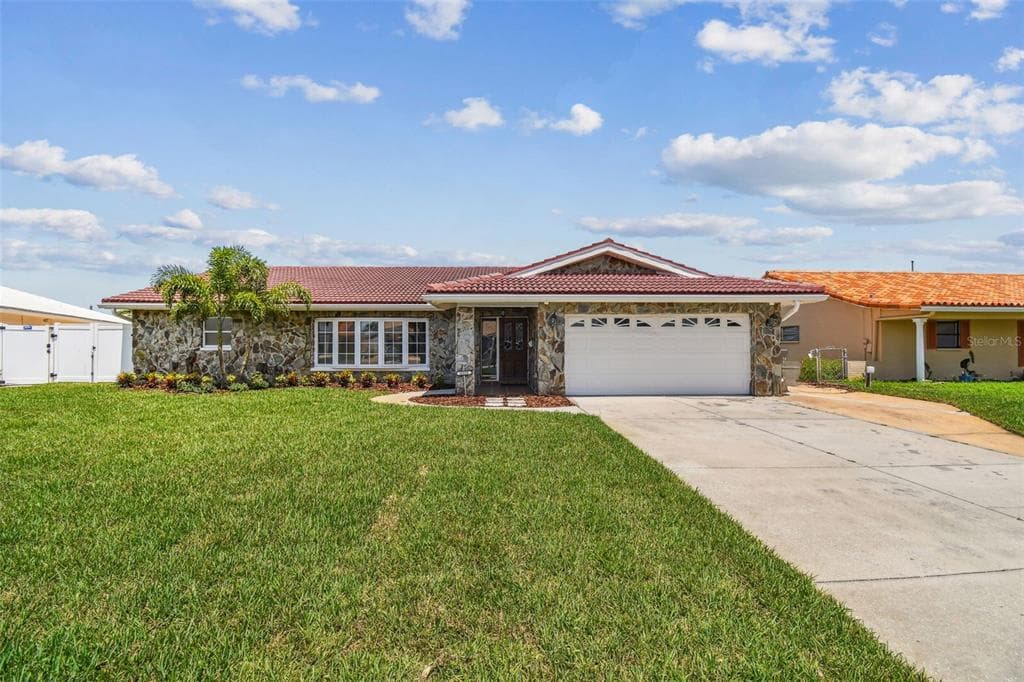 4328 40TH STREET S ST PETERSBURG, FL 33711