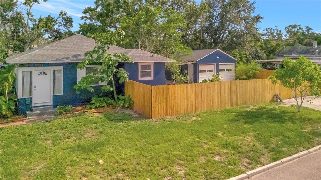 301 KINGSTON STREET S ST PETERSBURG, FL 33711