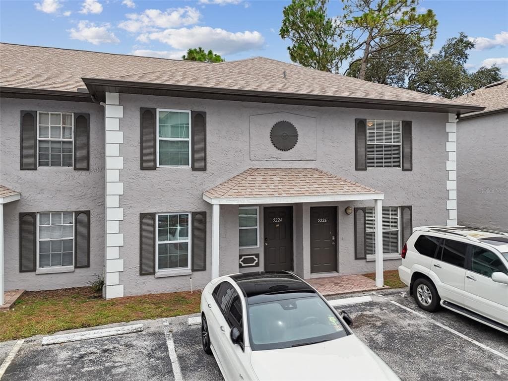 5226 SUNRIDGE PALMS DRIVE UNIT 5226 TAMPA, FL 33617