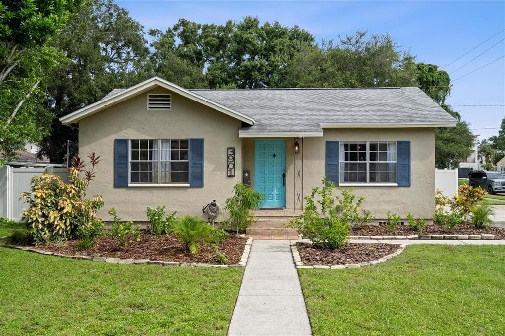3901 W SWANN AVENUE TAMPA, FL 33609