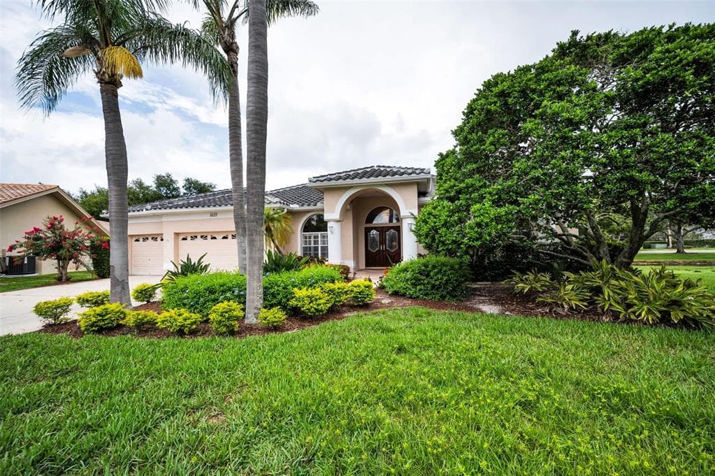 5633 WELLINGTON COURT