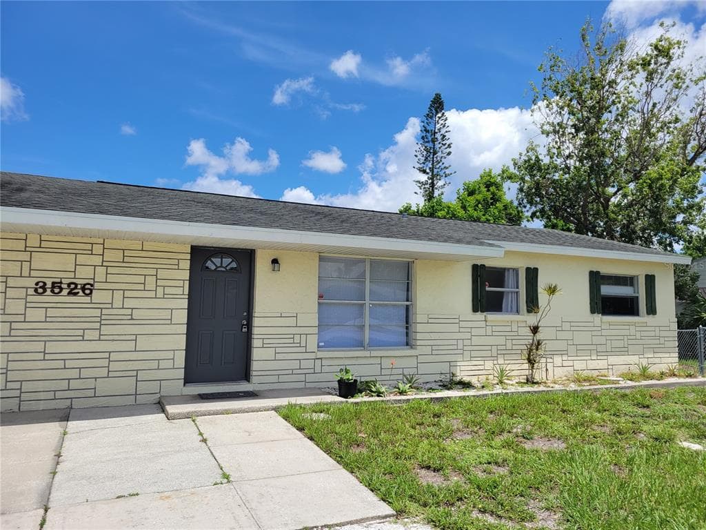 3526 SOUTHERN PARKWAY W BRADENTON, FL 34205