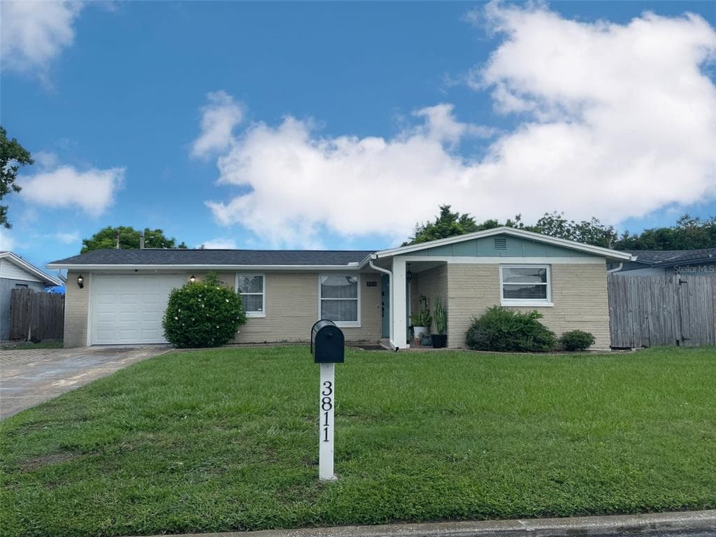 3811 ELMWOOD DRIVE HOLIDAY, FL 34691