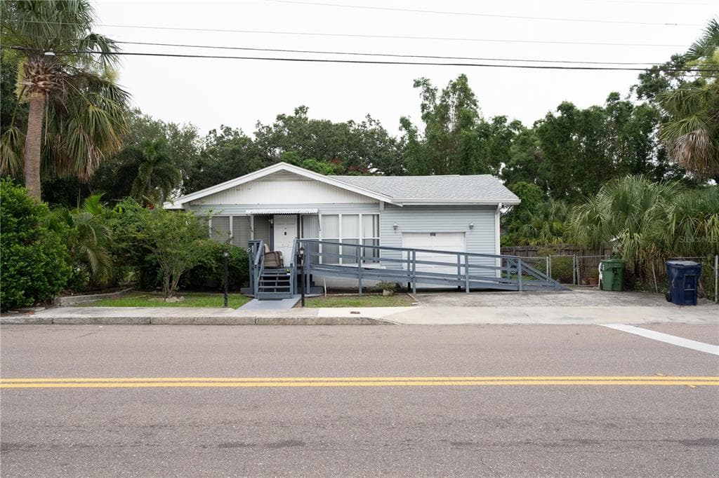 307 W OSBORNE AVENUE TAMPA, FL 33603