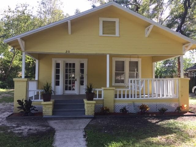 211 E CLUSTER AVENUE TAMPA, FL 33604