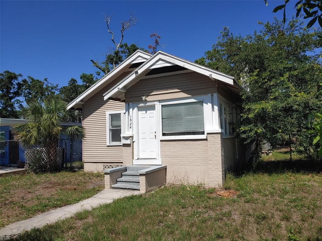 1924 30TH STREET S ST PETERSBURG, FL 33712