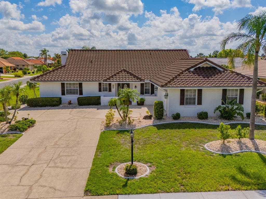 702 PLUMBROOK ROAD