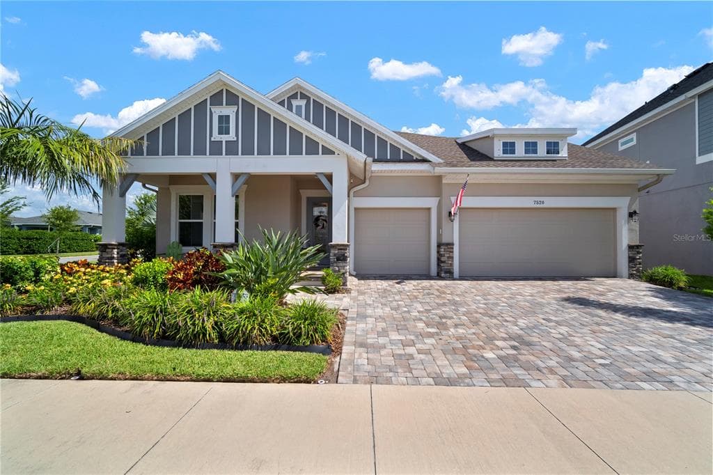 7520 PARADISO DRIVE APOLLO BEACH, FL 33572