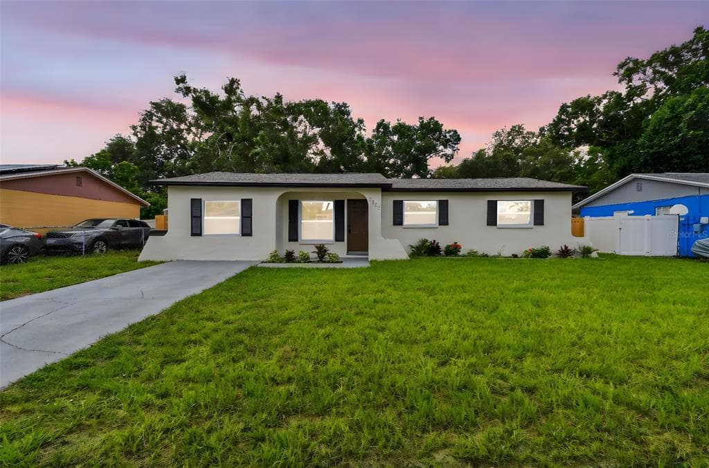 2027 BALFOUR CIRCLE TAMPA, FL 33619