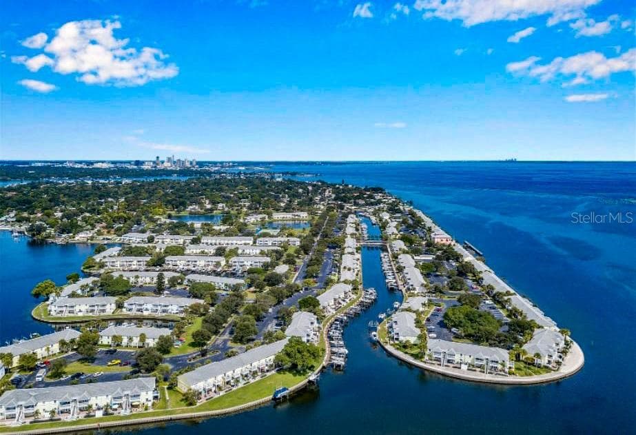 5245 COQUINA KEY DRIVE SE UNIT A(Furnished) ST PETERSBURG, FL 33705