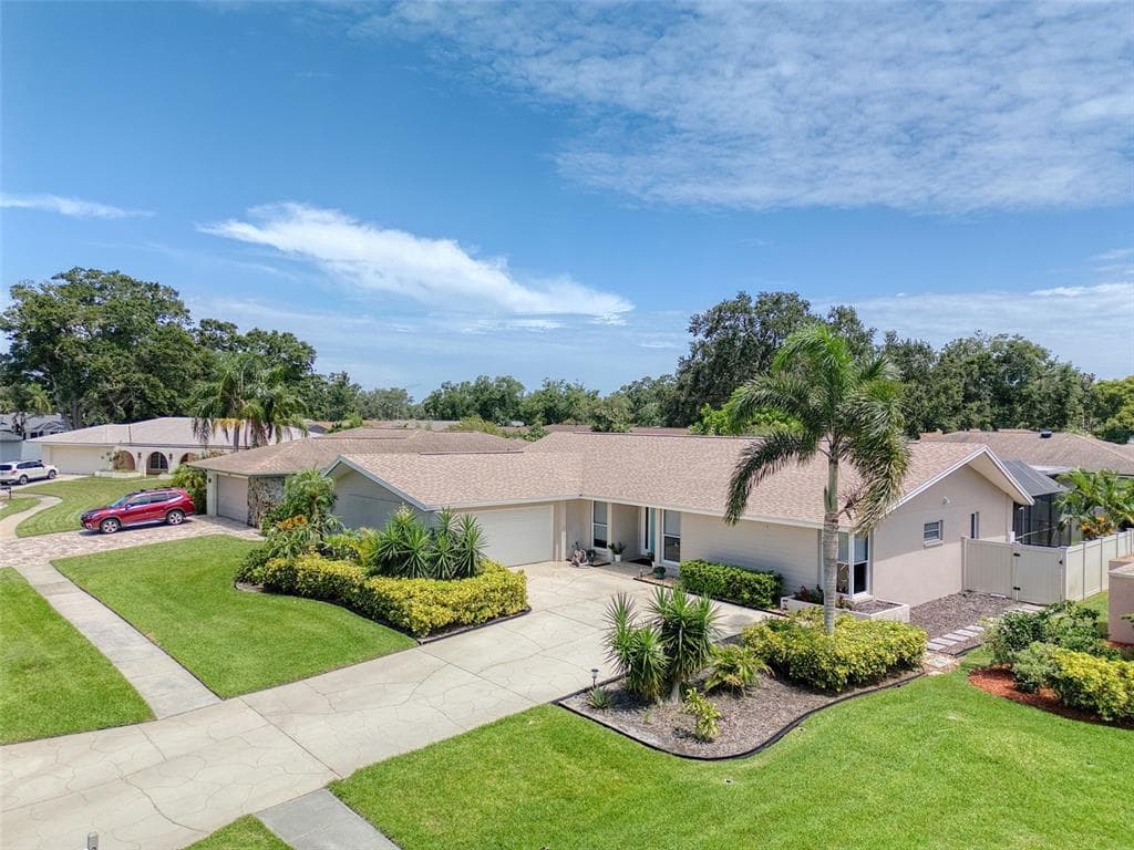 2860 CEDAR RUN COURT CLEARWATER, FL 33761