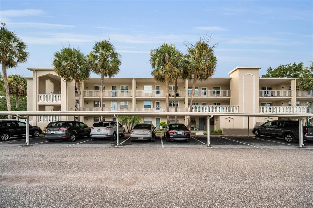 920 VIRGINIA STREET UNIT 204 DUNEDIN, FL 34698