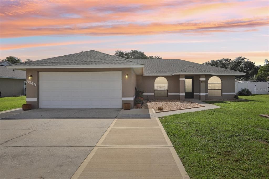 8219 RANGERS PATH LAKELAND, FL 33809