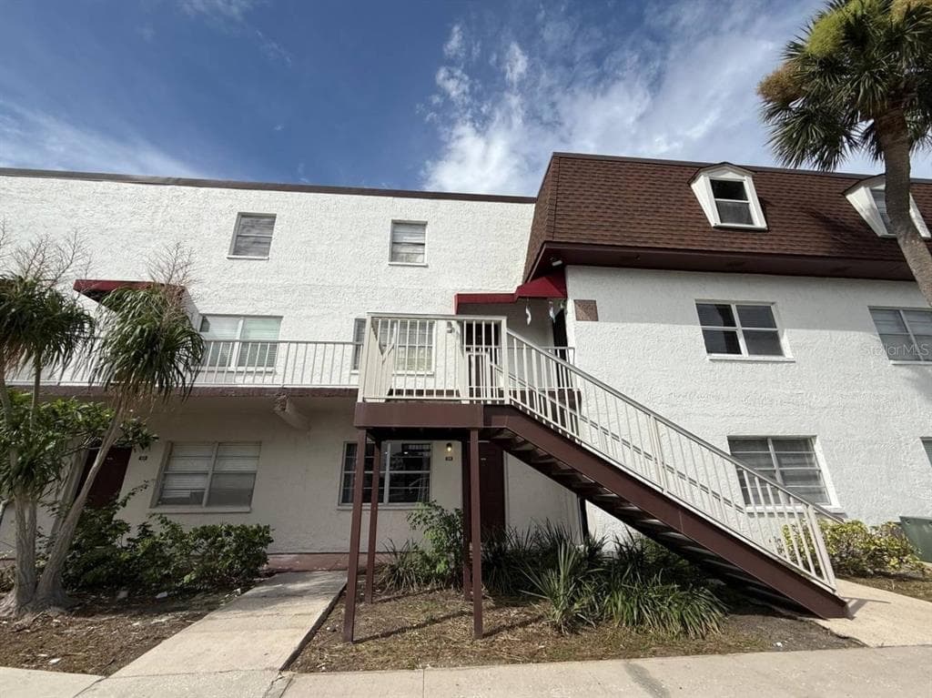 9221 TUDOR DRIVE UNIT A105 TAMPA, FL 33615