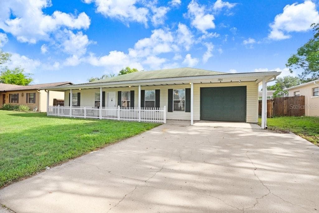 7841 ROYAL STEWART DRIVE NEW PORT RICHEY, FL 34653