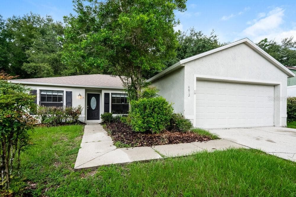 4812 PIERCE ARROW DRIVE APOPKA, FL 32712