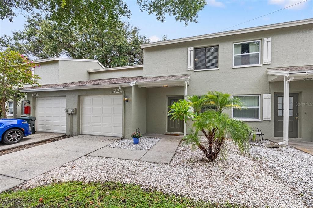 1724 ADAMS CIRCLE S LARGO, FL 33771