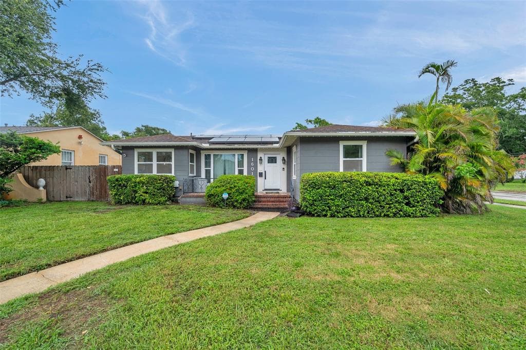1601 14TH STREET N ST PETERSBURG, FL 33704