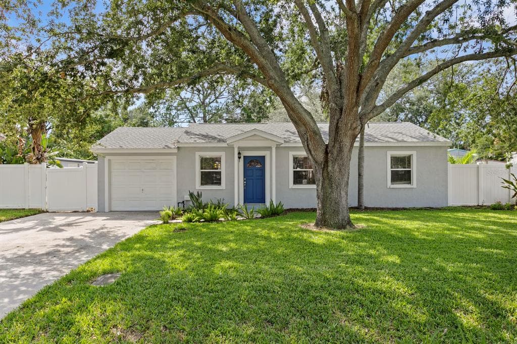 4717 W ANITA BOULEVARD TAMPA, FL 33611