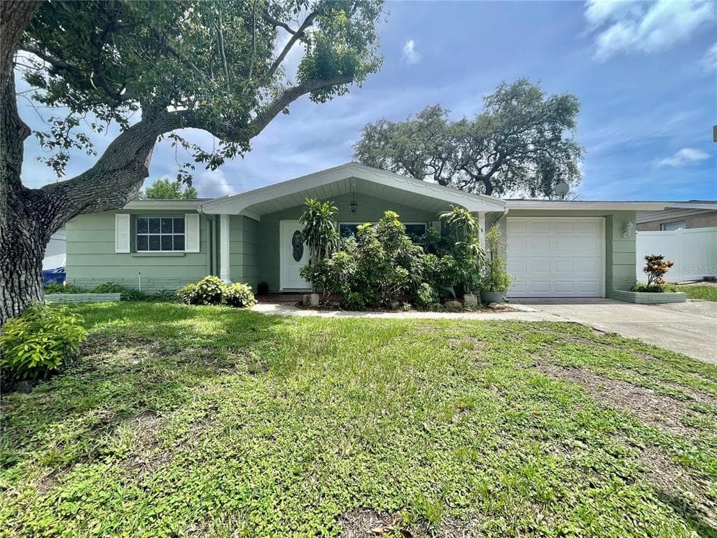 5108 PERENNIAL DRIVE HOLIDAY, FL 34690