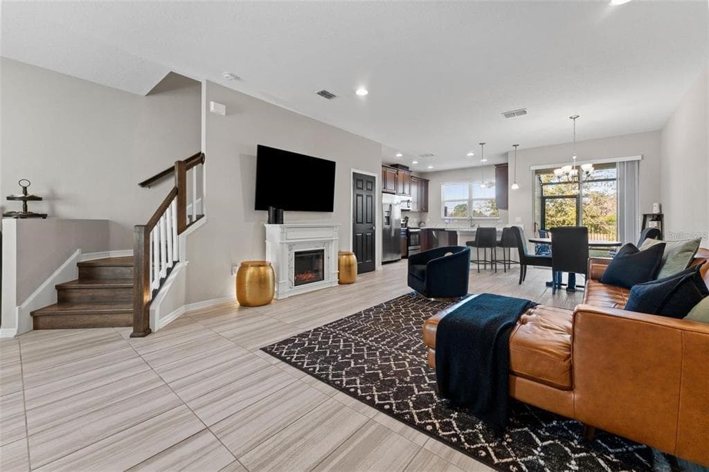 29913 SOUTHWELL LANE WESLEY CHAPEL, FL 33543