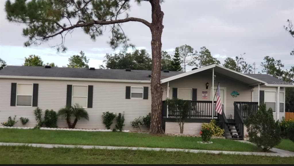 12701 HAWK HILL DRIVE THONOTOSASSA, FL 33592