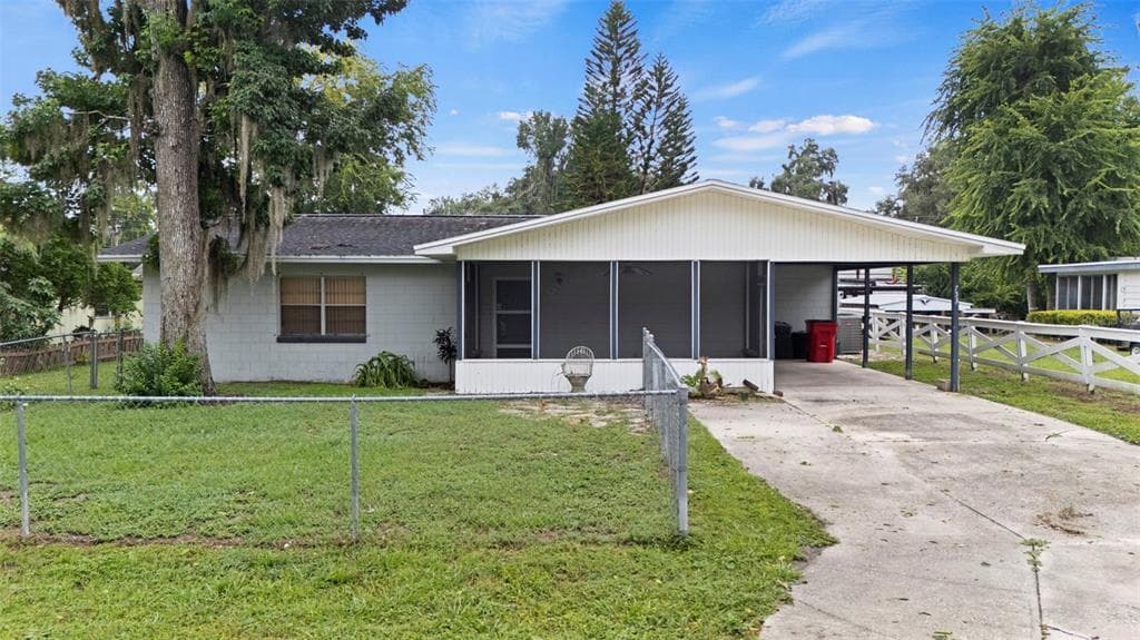 753 CR 477A LAKE PANASOFFKEE, FL 33538