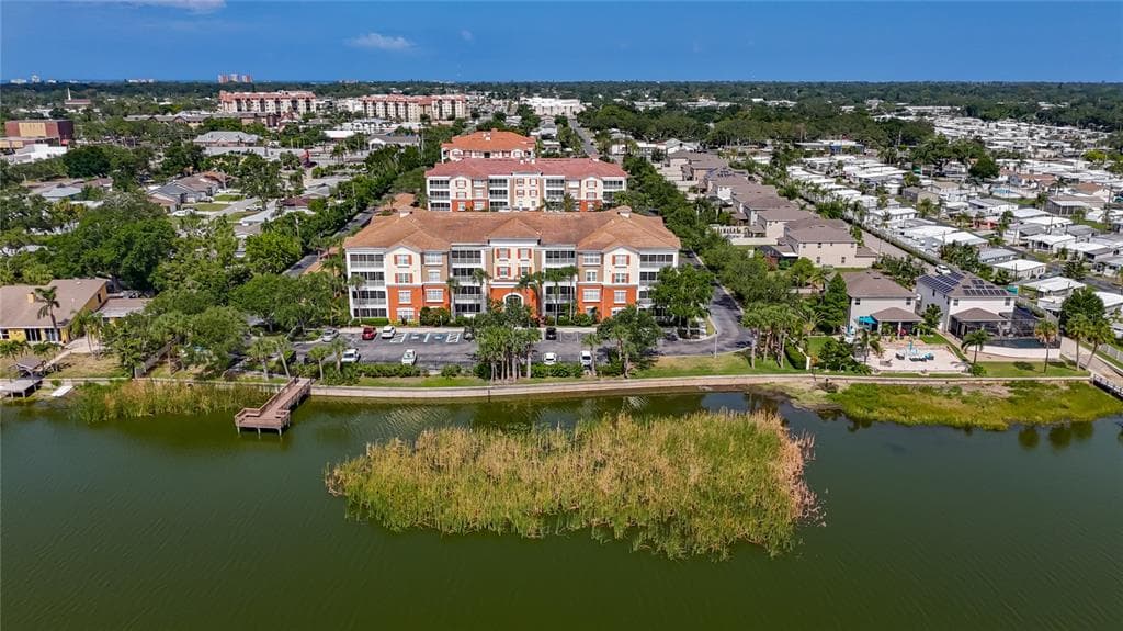 7905 SEMINOLE BOULEVARD UNIT 3303 SEMINOLE, FL 33772