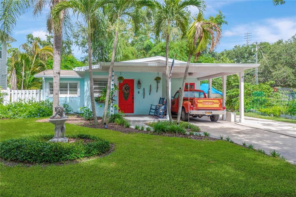 1042 S STERLING AVENUE TAMPA, FL 33629