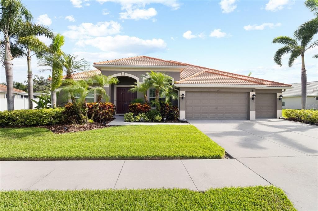 317 ROYAL BONNET DRIVE APOLLO BEACH, FL 33572