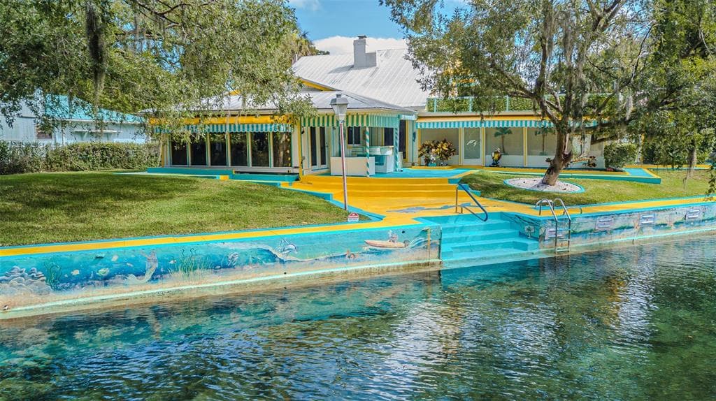 6682 W RICHARD DRIVE WEEKI WACHEE, FL 34607